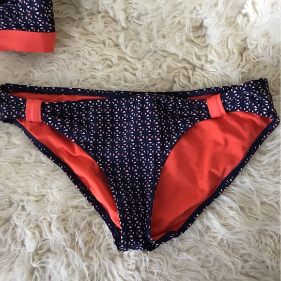 MOONTIDE two piece bikini swim suit. Size 6/8. - Picture 4 of 6